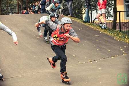 Me gusta y compartir la página de World Skate Cross Series