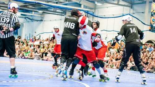 El equipo de Francia de roller derby hombre, en seleccion en angouleme (Francia)